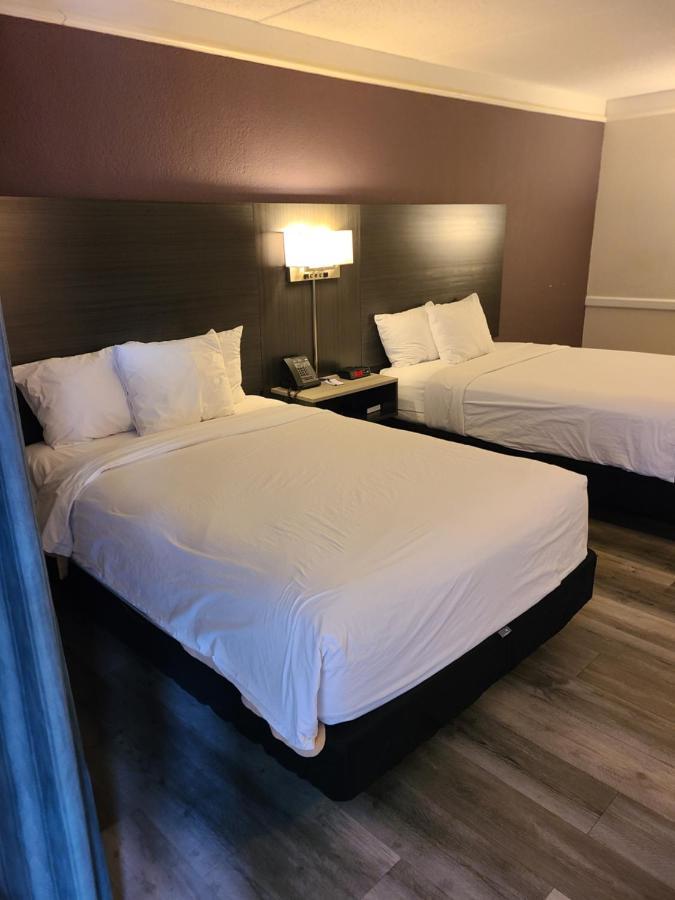 La Quinta By Wyndham Hotel