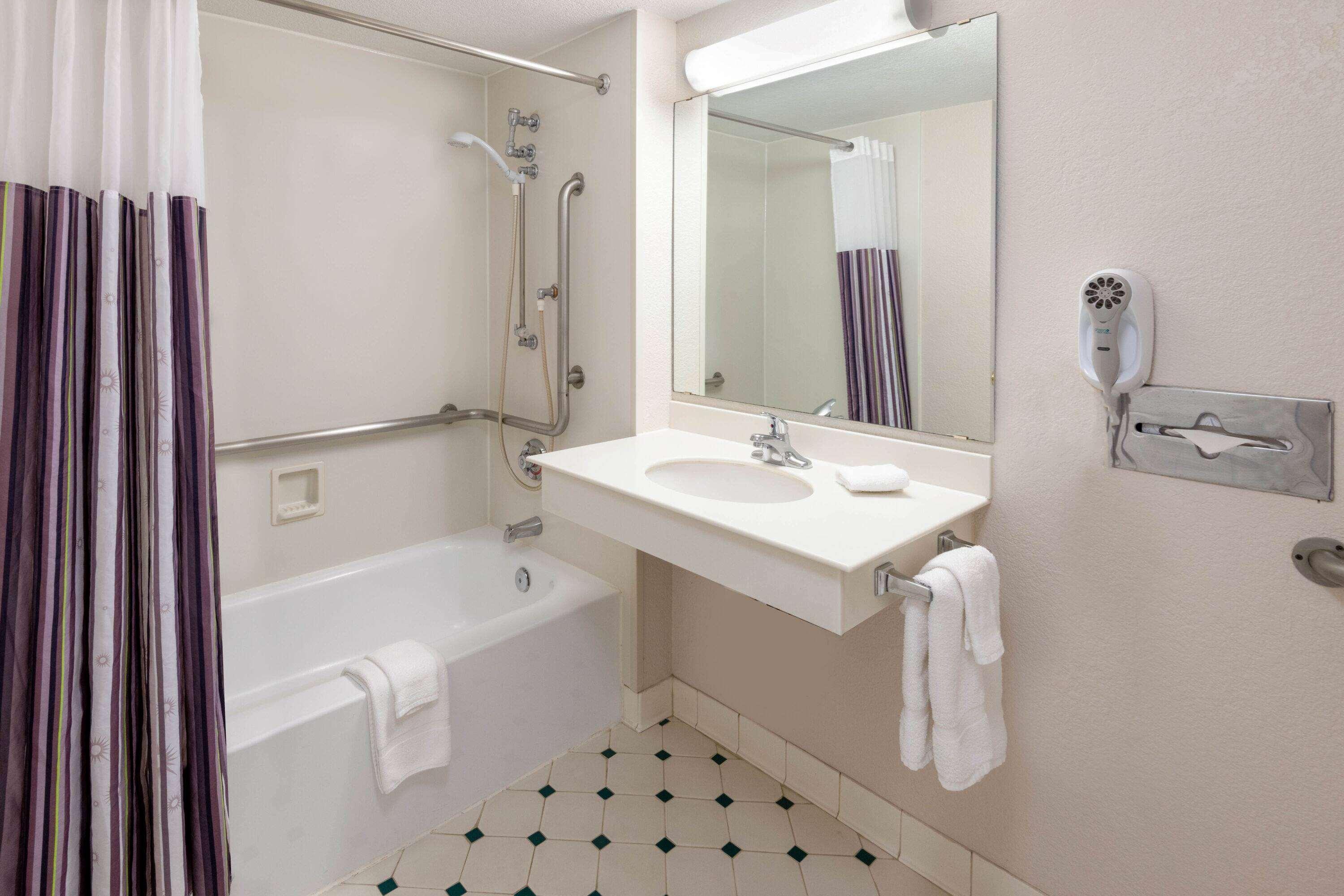 La Quinta By Wyndham Hotel Farmington